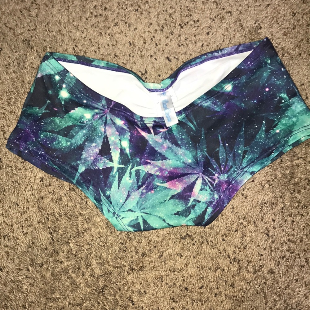 Rave shorts